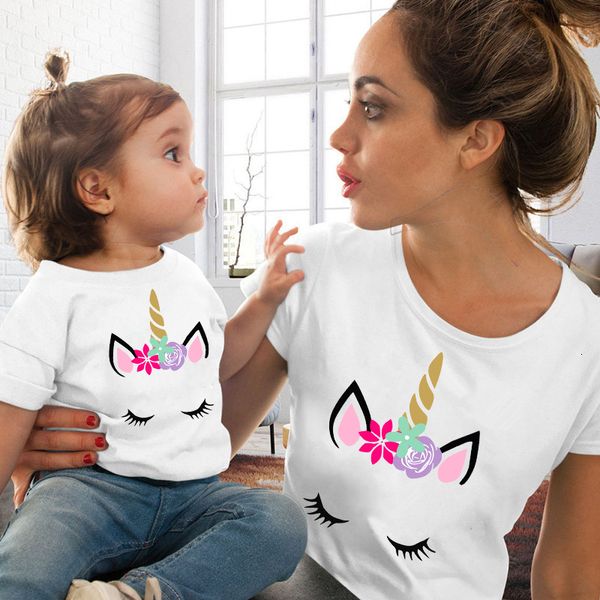 

family matching outfits 1pc unicorn printed clothes t shirt fashion mother and daughter mommy me look tshirt 230424, Blue