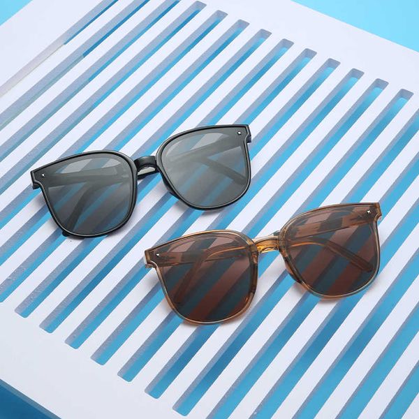 

fashion half-frame sunglasses new folding sunglasses large frame women's fashion sun visors uv resistant portable decorative, White;black