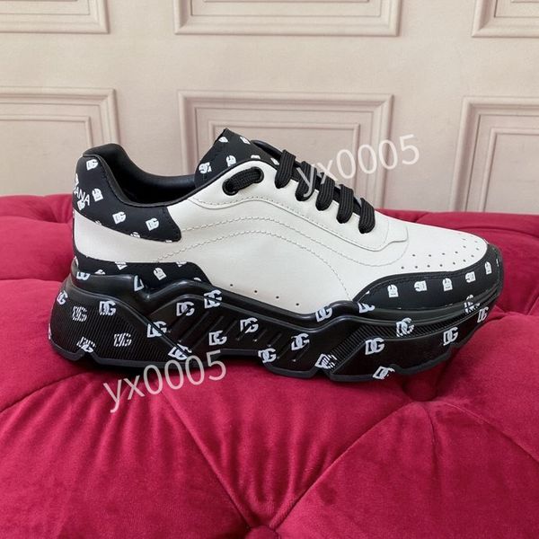 

2023new quality designer boots womens mens same model running shoes breathable technology mesh stylish classic black sneaker comfortable