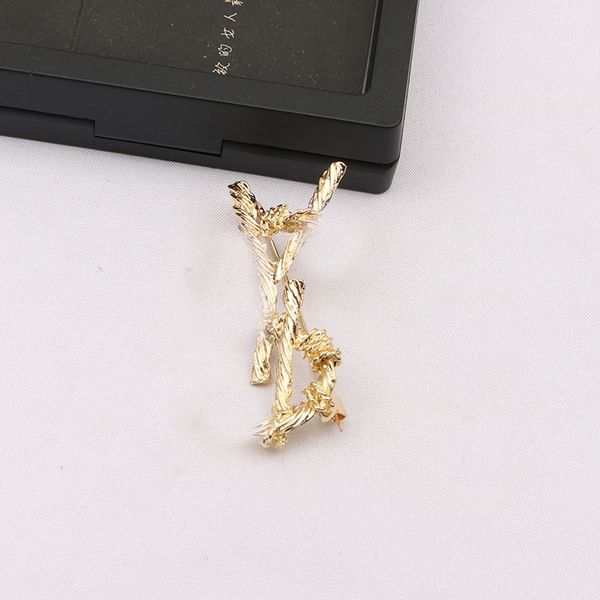 

luxury designer pins brooches pearl crystal 18k gold plated classics womens brand letter brooch pins sweater suit brought clothing jewelry l, Gray