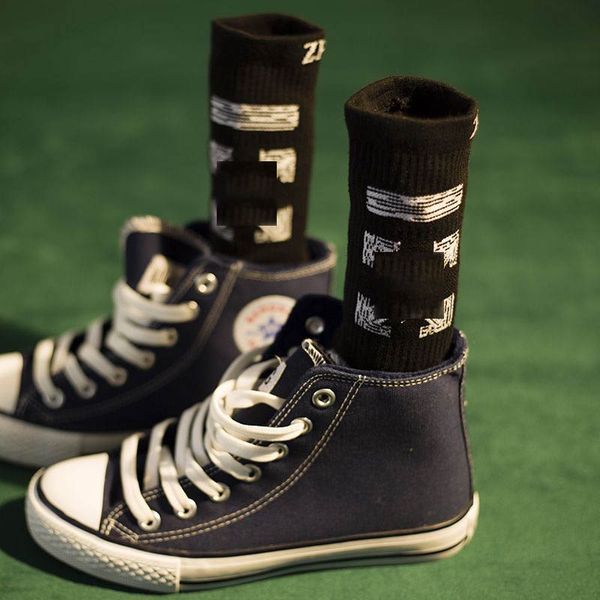 

fashion arrow designer mens socks women men cotton all-match classic breathable mixing football basketball socks, Black