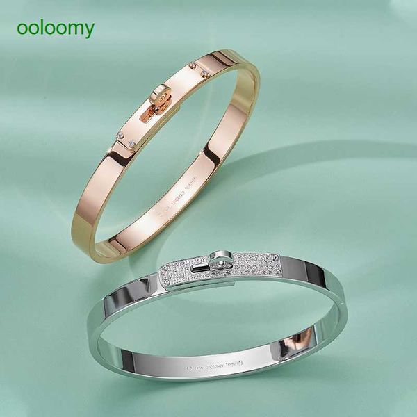 

hemres designer bracelet fashion style micro set zircon bracelet plated with 18k gold atmosphere round lock keiiy, Black