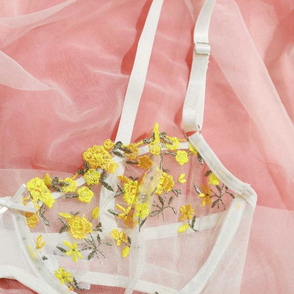 

set new women' lace embroidered underwear underwire gather bra and panty set thin mesh seethrough erotic lingerie thong set j230426, Red;black