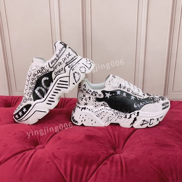 

new mens brand quality casual shoes travel leather lace-up sneaker fashion lady flat running trainers letters men gym sneakers, Black