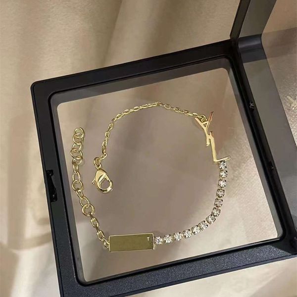 

luxury designer jewelry pendant necklaces wedding party crystal bracelets jewellery chain brand simple letter women ornaments gold necklace, Golden;silver