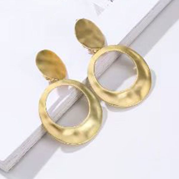

earrings fashion senior personality, simple design, Golden