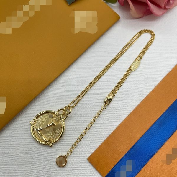 

luxury brand necklace pendant designer fashion jewelry cjeweler letter plated gold silver chain for men woman trendy tiktok have necklaces j