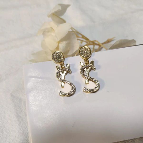 

Designer Dangle Earrings Round Geometric Diamond Pendant 925 Silver Post Luxury Earrings Brand Ladies Designer Celebrity High Quality Gift Jewelry Bridal