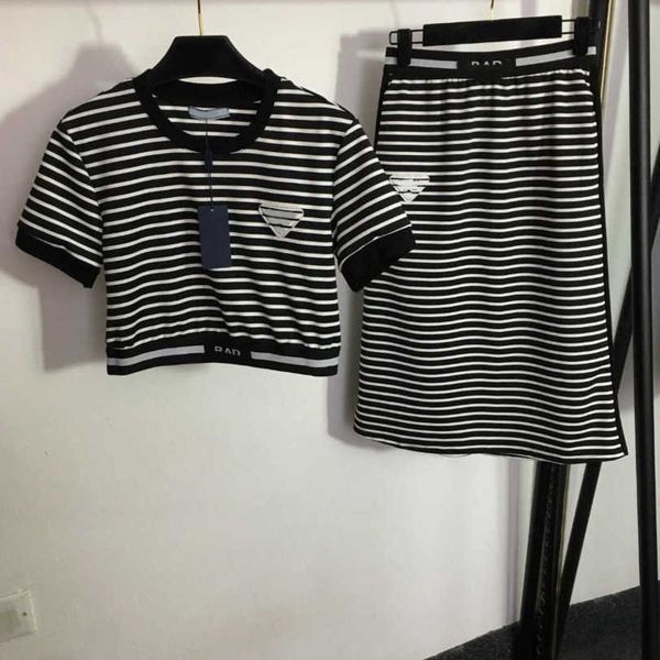 

23ss skirt set womens designer clothing shirt suit round neck ribbon splicing letter striped short sleeve t-shirt high waist half skirt sets, White