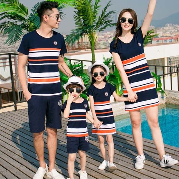 

family matching outfits dad mom baby boys girls clothes summer father son striped tshirt shorts set mother and daughter dresses 230424, Blue