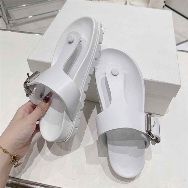 

fashion beach shoes 2023 pradity summer men's and women's cartoon shoes alphabet logo casual slippers 04-04