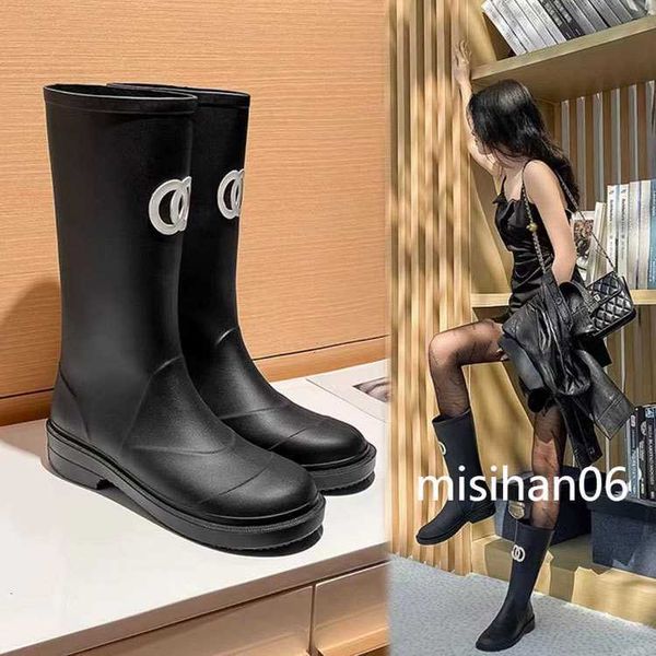 

2023 designer boots women heel thick sole ankle boots winter brand rubber boots woman shoes y23, Black