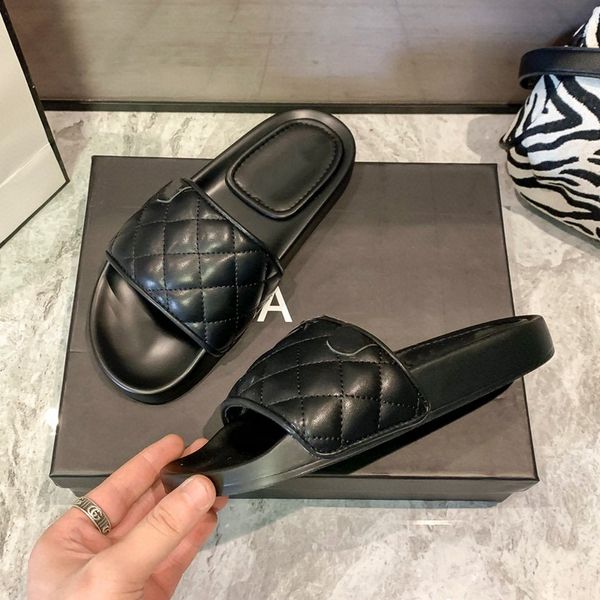 

luxury designer latest color slippers men & woman size 35-40 thick diamond shape bottom flat slides pillow comfort lady sandals bubble shoes, Black