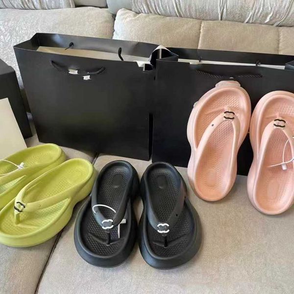 

new france holiday flat sole woman slippers mule summer vacation rome slides comfort knitting design sandal 2023 classic ccity fashion luxur, Black