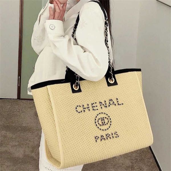 

grass beach 2023 new fashion popular large capacity shopping portable one shoulder mommy bag wholesale handbags 30 dollars