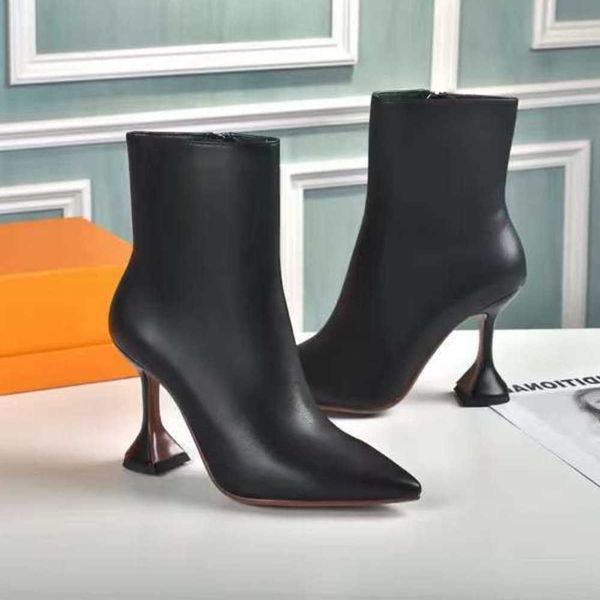 

amina muaddi pointed-toe boots ankle boots sun buckled cubic heel pointed toes side zip leather sole booties women luxury designer shoes no3, Black