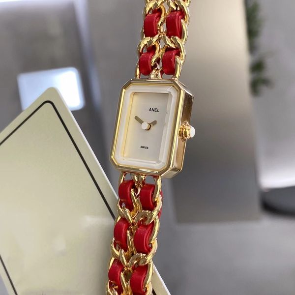 

fashionable women's watches high-end classic chain leather strap fashion watch, Slivery;golden