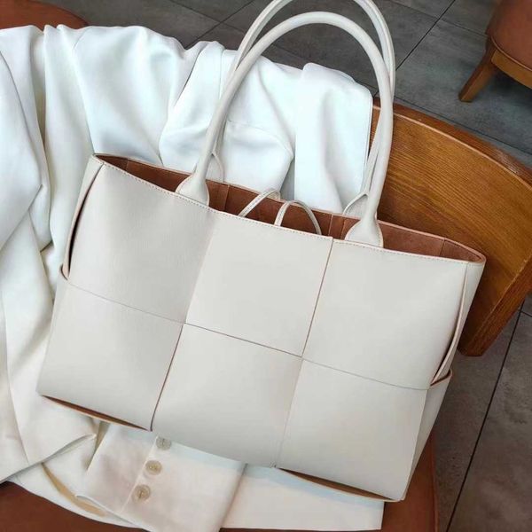 

winter designer bag batega arco tote womens botegas shoulder song genuine autumn bags new luxurys same one leather woven shopping mother 236