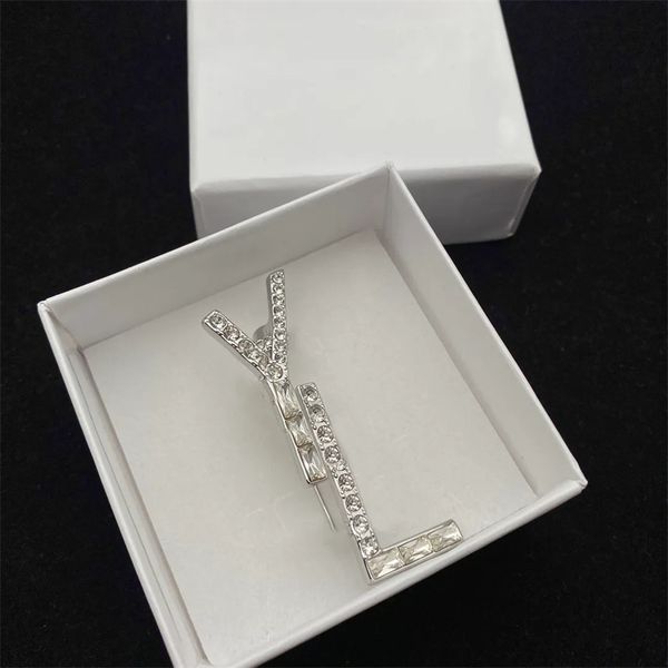 

letter brooch trendy design, imitation crocodile skin pattern suit pin coat accessory female gift wholesale price dhl free, Gray