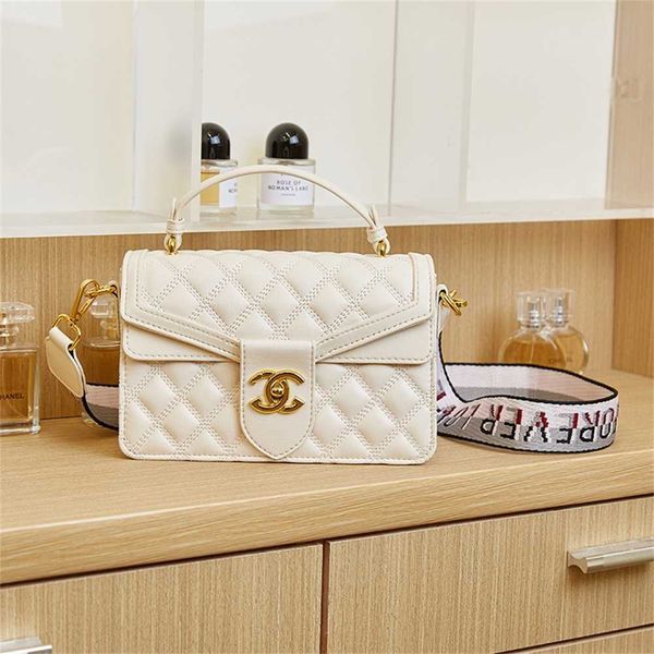 

light luxury leather square bag 2023 new fashion wide strap handbag small fragrant wind lingge chain one shoulder crossbody 50% purses for l