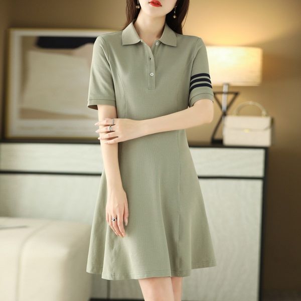 

spring and autumn new women's plaid dress long-sleeved a-shaped long autumn korean version of the slim dress, Black;gray