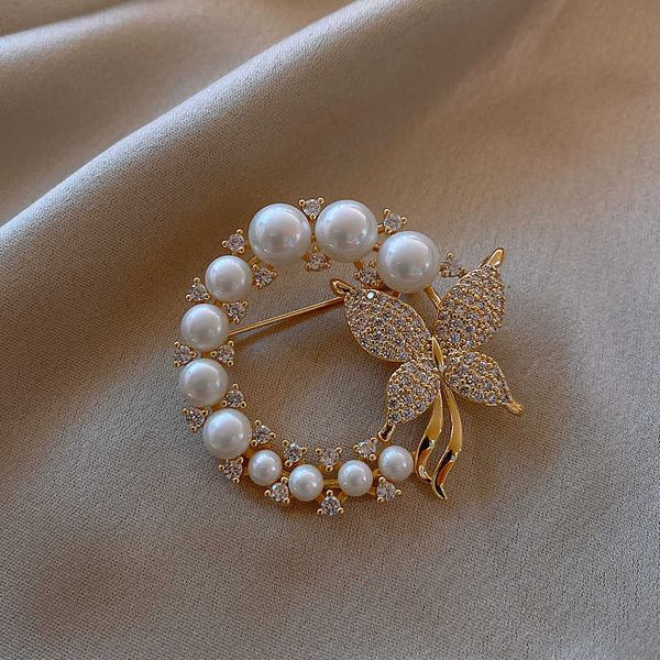 

pins brooches fashion pearl and rhinestone brooches for women baroque trendy butterfly pins clothes accessories wedding gifts w0426, Gray