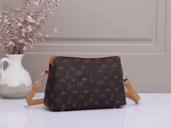 

brand luxury bag woman new vintage printed chain bag popular underarm bag diagonal across one shoulder small square bag#047