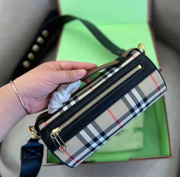 

new handbags women fashion designer burbreryes bag hands latest 2023 fashion outlet versatile portable messenger mens womens general style c