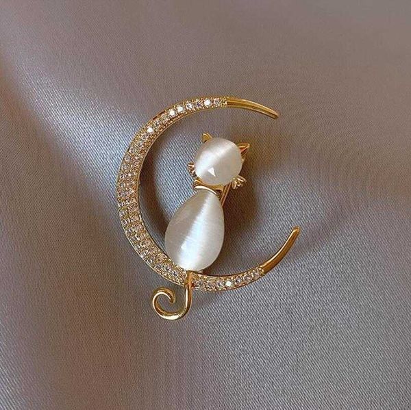 

pins brooches cute elegant cat sitting on the moon brooches for women cartoon opal stone zircon kitten animal casual party corsage gift w042, Gray