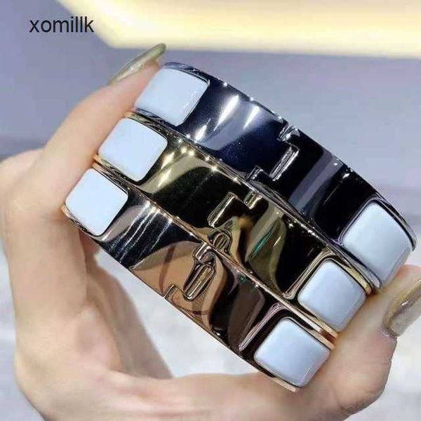 

18color designer h letter bangle luxury brand enamel bracelets men and women fashion everyday accessories party wedding valentine's day, Black
