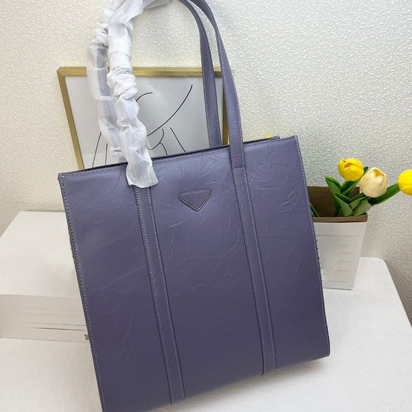 

designer mens and womens solid color portable handbag large capacity retro leather single shoulder bag 1bg459