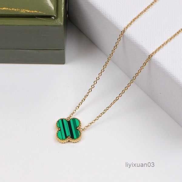 

Pendant Necklaces Womens Designer Four-leaf Clover Single Flower Fashion Titanium Steel 18k Rose Gold Jewelry 4 E658