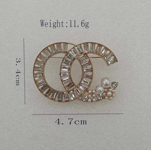 

luxury designer brooches elegant brand letter brooch letter pins for women&girls charm wedding gift jewelry accessorie, Gray
