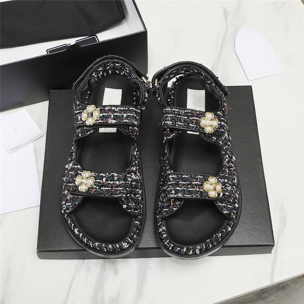 

fashion sandals luxury design 2023 channel women high heel leather letter logo wedding party casual slippers 08-07, Black