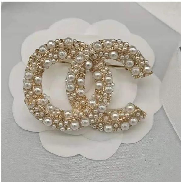 

luxury designer pearl elegant brooches fashion mens womens brand double letter pendant brooche sweater suit brought pin clothing jewelry acc, Gray