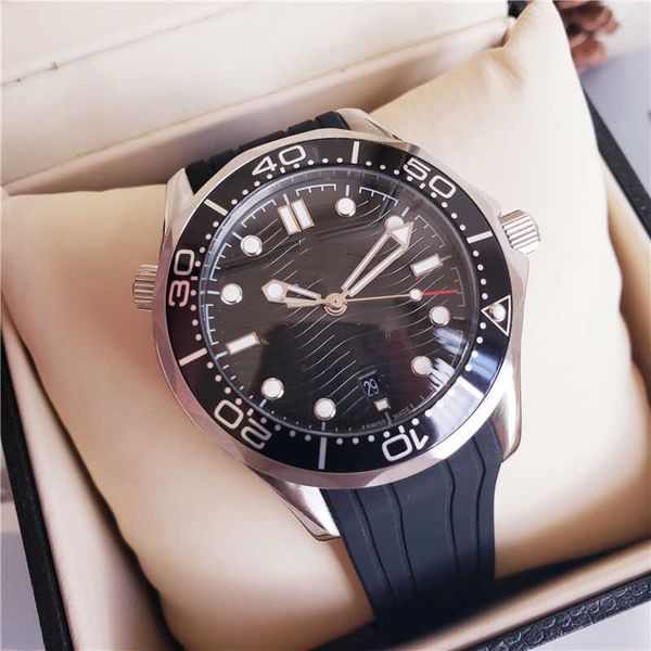 

men watch luxury designer watch black dial automatic mechanical fashion classic stainless steel waterproof sapphire watch, Slivery;black