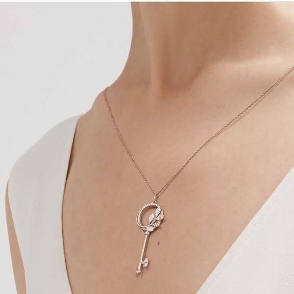 

Solitaire Ring T-Family Keys Blue Enamel Heart Women's Necklace Sterling Silver 18K Gold Plated Key Pendant Collar Chain