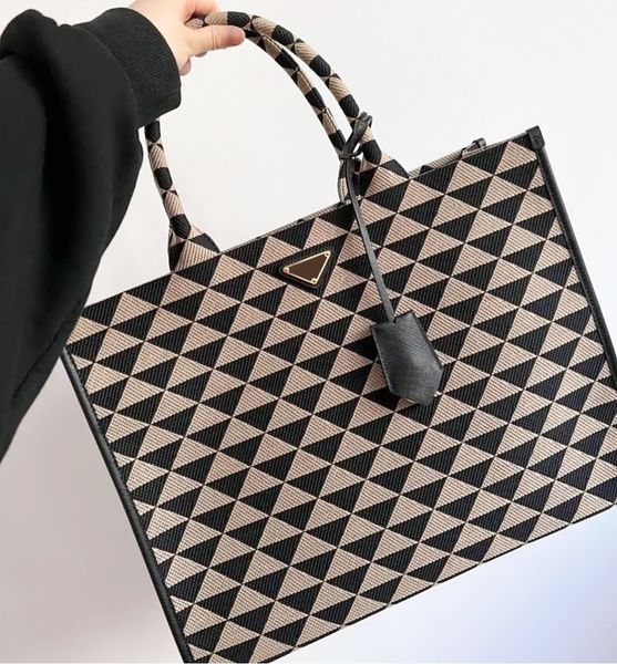 

large prad beach bags womens gym men 3 size triangle designer purse shoulder bag canvas tote toiletry crossbody handbags luxury clutch symbo