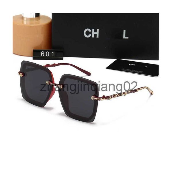 

designer channel sunglass cycle luxurys fashion sports polarize round vintage sunglasses for womens mens summer tourism baseball casual beac, White;black