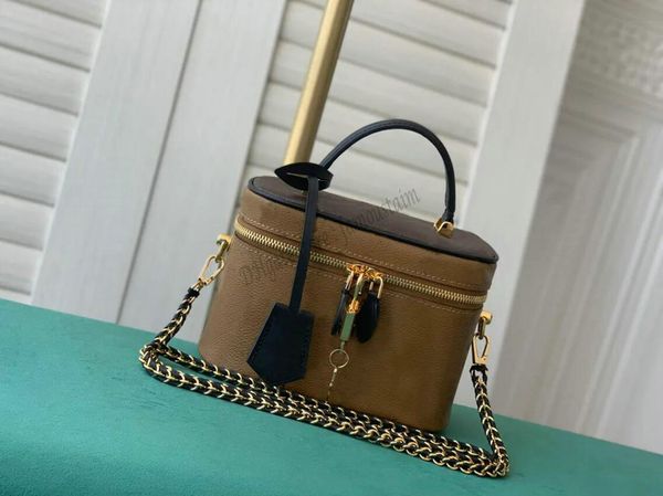 

2023 luxury crossbody bags handbag makeups mini nice vanity cosmetic designer makeup for women toiletry pouch sac a main travel miss embosse