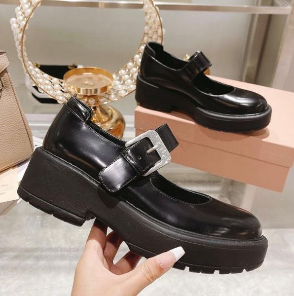 

miu woman mary jane shoes thick soles with buckles retro leather shoes princess shoes women thick heels ladies holiday casual shoes t4ki