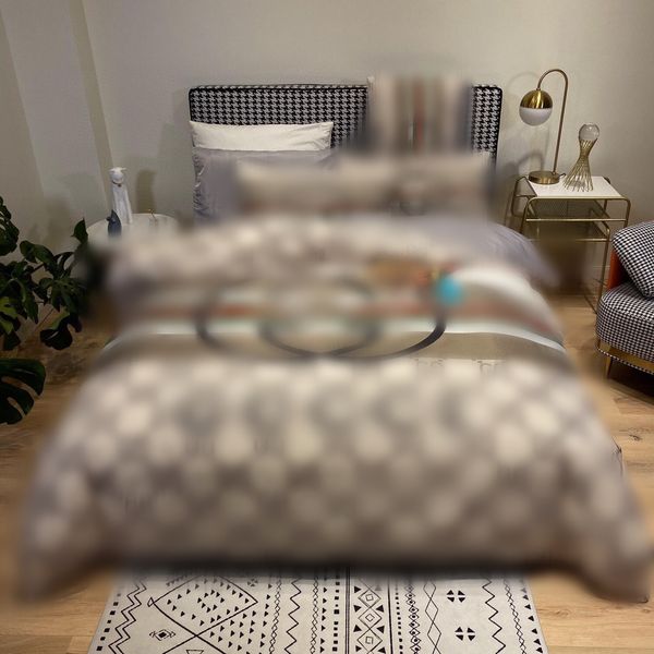 

luxury khaki designer bedding sets bee letter printed  king size duvet cover bed sheet summer spring fashion pillowcases comforter set