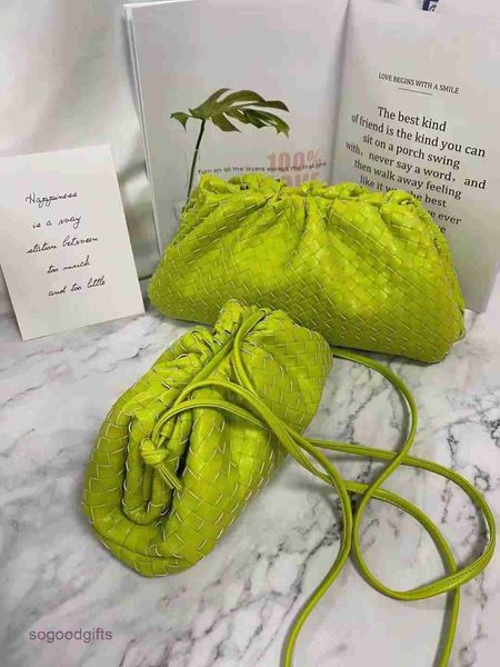 

bottegas bag mini jodie venetas 2023 new woven cloud bag single shoulder diagonal leather women's with logo uagp