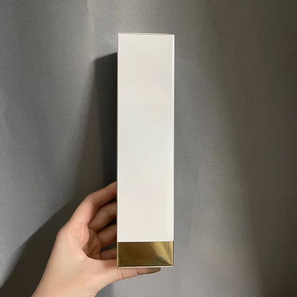 

moisturizing lotions with s1s1eya essential skin care lotion cream 150ml, White