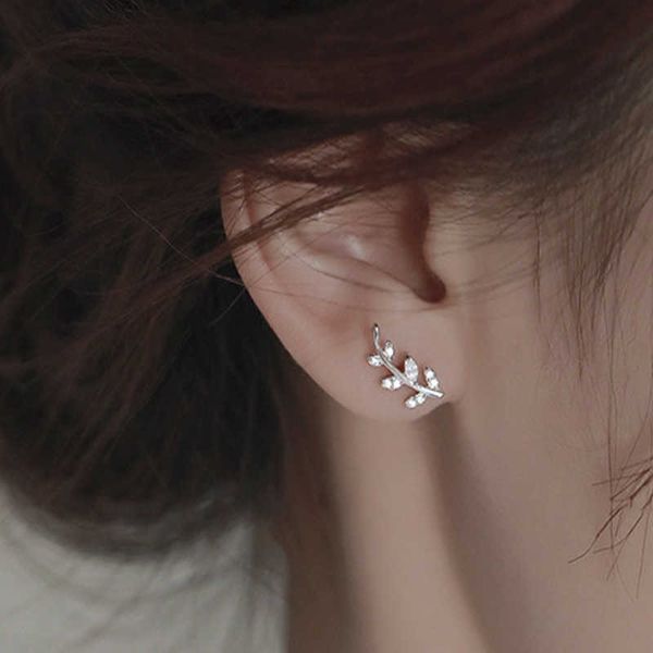 

charm mode populer korea warna perak mikro zirkon daun anting kancing untuk wanita elegan kristal kecil anting tindik perhiasan aa230427, Golden