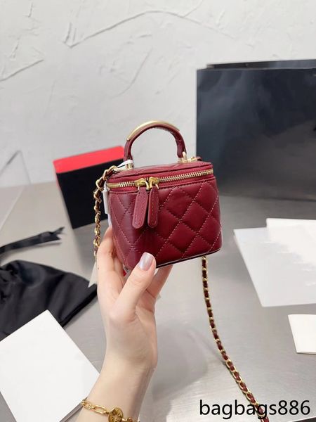 

luxury designers women portable cosmetic bag leather metal type mini mirror four color wallet bag small handbag trend restoring ancient ways