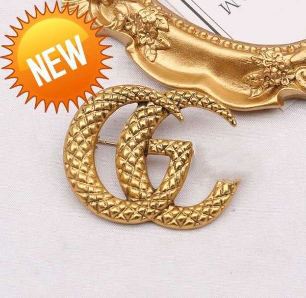 

luxury brand designer letters brooches famous letter pins tassel pearl brooch rhinestone suit pin jewelry accessories, Gray