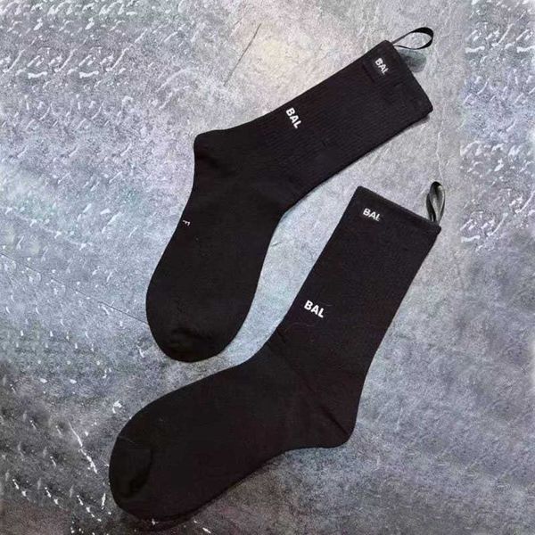 

designer balencigas woman paris cloth label stereo offset printing letter heel rope high fashion socks black sweat wicking fashion label r7u, Black;white