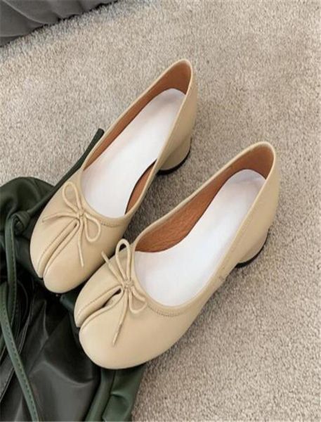 

genuine leather womens high heels split toe round low heels shoes spring autumn new bowknot tabi ninja pig feet ladies pumps4453815, Black