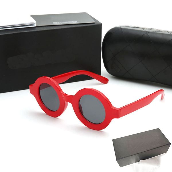 

beach womans sunglasses luxury vintage mens sun glasses net red same glasses brand men designer eyeglass gradient women spectacles 01945 sun, White;black